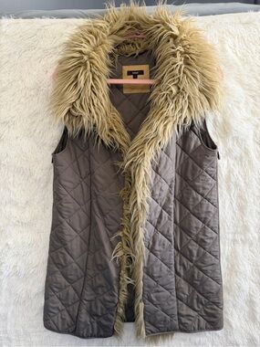 Initial Womens Boho Indie Sleaze Quilted Shaggy Faux Fur Collar Vest S Taupe Y2K